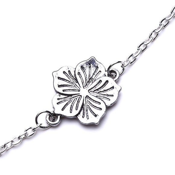 'Beachy' Shell Detail Multilayer Silver Necklace - Picture 6 of 7